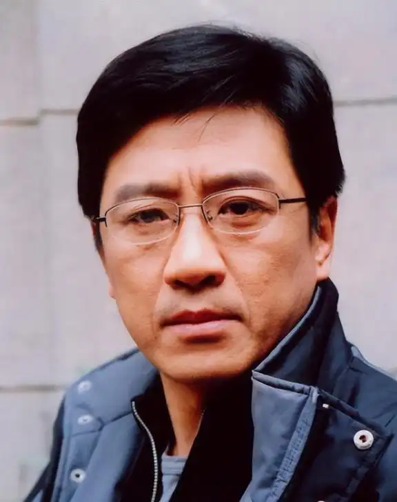 丁勇岱对赵雪华一见钟情,相爱36年零绯闻,如今儿子成唯一心病