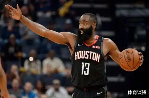 接管火箭沃尔考神带队拍定妆照,10大主力露面,哈登忙着打电话