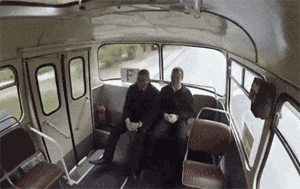 老婆发来一张在家里吃饭的照片,我看完明天就离婚到底是为啥