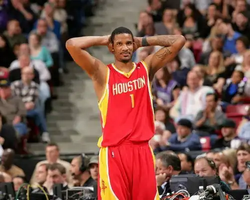 火箭大胜夜3换3交易太成功,德州小强复活,沃尔再次嘲讽哈登