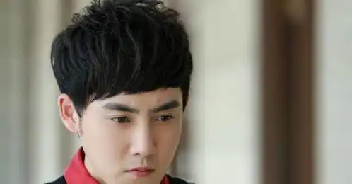 新版五阿哥张睿曾红极一时,如今沦为烧烤店老板