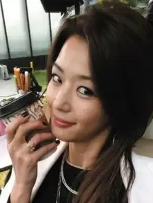 女星自拍照大公开全智贤妩媚允儿宋茜变表情包