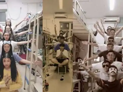 表情高校辅导员花式查寝,学生凹表情包拍照会自黑,家人也爱看表情