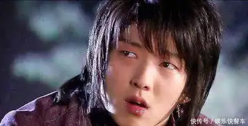 李准基近照瘦了好多,但侧脸简直神颜,鼻子从这角度看杀伤力太大