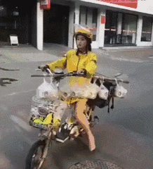 搞笑gif咱同事几年了,以后他再犯错找他爸妈好吗