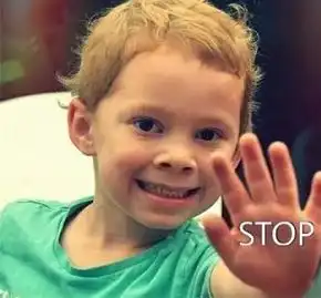 曲婉婷声援涉嫌贪污3.5亿的妈妈,或许是一场利己主义的阴谋