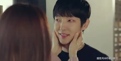 韩剧恶之花正在热播,李准基和文彩元搭档太帅了