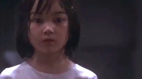 母女两搬入新房遇怪事,乖巧女儿也作出怪异举动,原因竟是一书包