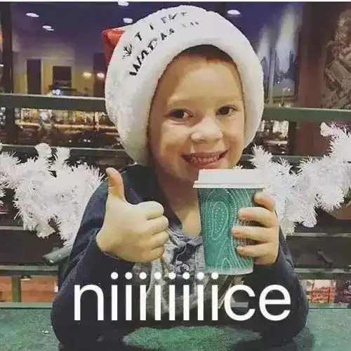 杰伦带着老婆孩子澳洲游,小小周强势抢镜,这帅气的模样像谁呢