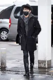 韩国李俊基戴眼镜