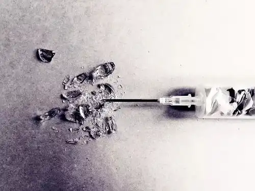 你悄无声息地击碎了我常文铎