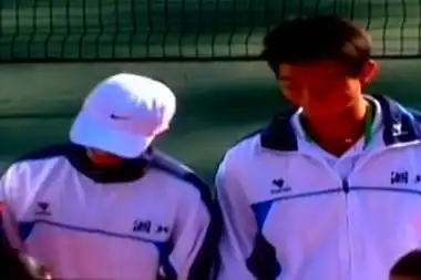 九运会混双颁奖李娜被官员扇耳光