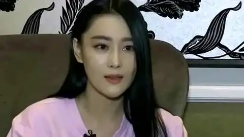 娱乐猛回头微表情之谢娜回避张馨予