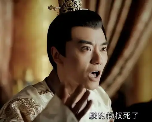 全程张大嘴干瞪眼,表情狰狞,闫妮女儿把警花演出新花样