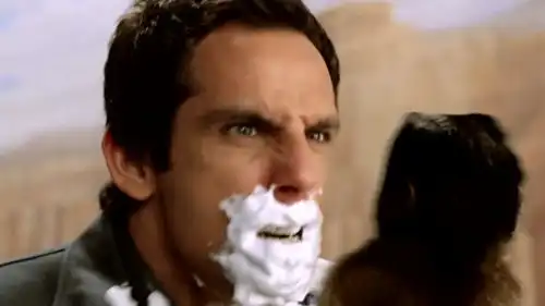 男子与猴子互相扇耳光,声音清脆好过瘾是实拍还是做得特效