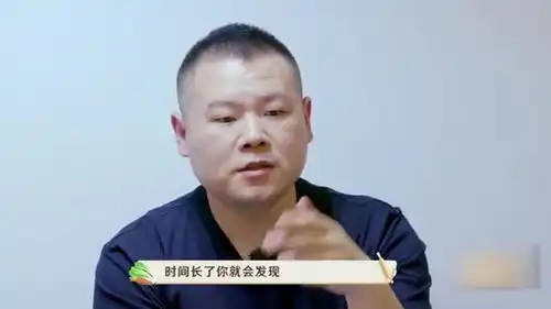 岳云鹏深情表白,坐旁边的林允受不了了,原因是小岳岳表情太魔性