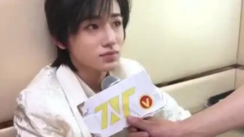 火火没想到时代少年团个个都是老凡尔赛人了,用最平淡的表情说最绝的话真不愧是你们宋亚轩严浩翔贺峻霖