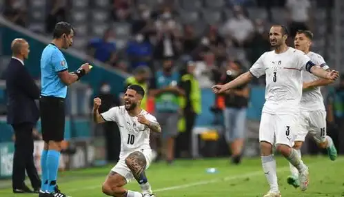 只踢了半场好球欧洲杯演绎意大利式逃亡