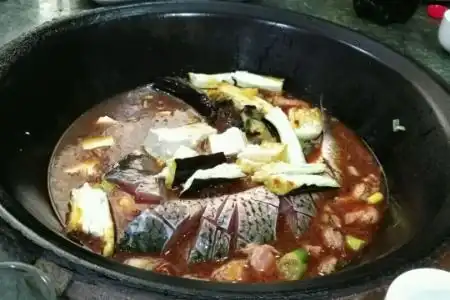 谁能知道铁锅炖鱼的那个酱料的配方