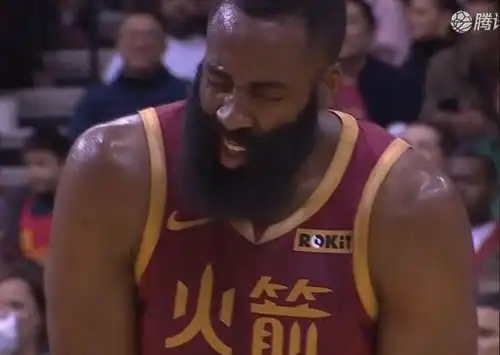 重创火箭惨遭逆转,球队领袖哈登受伤,左手45度都无法抬起