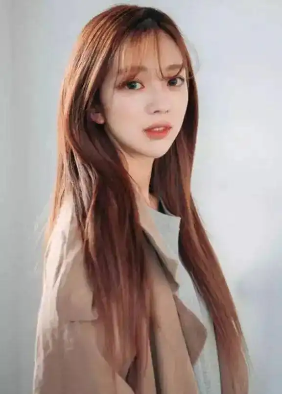 10款胖脸女生适合发型,剪对刘海就像整容成功