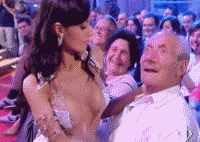 爆笑gif吃个冷饮都能吃出来这么销魂的表情,厉害了我的娃