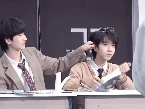 严浩翔贺俊霖一月写真花絮如何看