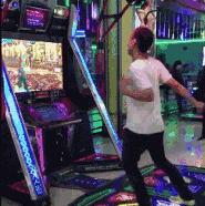 老婆这手势是啥意思动图外卖小哥实在看不下去了