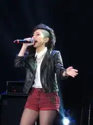 揭秘我是歌手2邓紫棋叛逆史曾自曝床照大骂胡杏儿