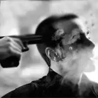 有没有拿枪指着自己头的头像.好看的加200分