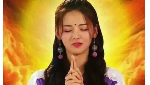 转发这个杨超越,火箭少女火速解体
