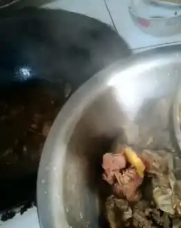 大衣哥朱之文亲手准备小年夜豪华大餐蒸馒头包包子炖排骨