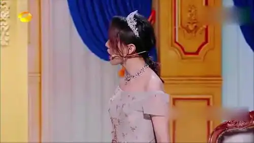 高露这小品承包了我全部笑点,花样百出,甩出各种笑料