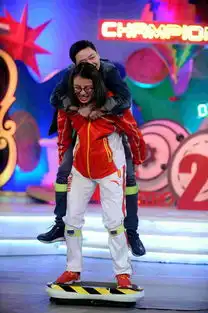 傅园慧冠军范狂撒表情包拒当谐星渴望认可