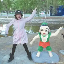 孙俪模仿葫芦娃表情夸张动作搞怪,娘娘被逗比的邓超传染了