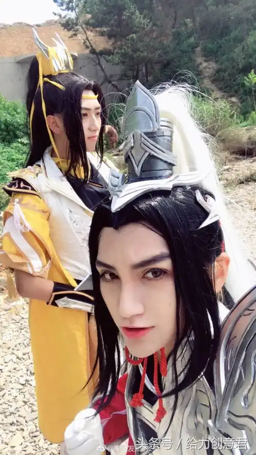 这真的是超火的表情包真香警告王境泽吗竟然cos起了剑网三