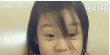 甜馨搞怪视频表情超逗贾乃亮仿佛看到我自己