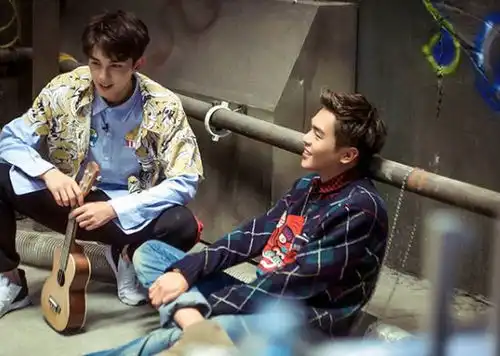 明星大侦探第四季录制白敬亭刘昊然表情失控