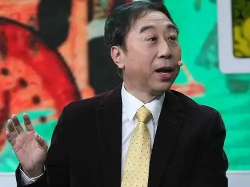 62岁冯巩妻子近照曝光,颜值不输女明星,儿子却没遗传