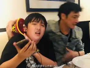 组图吴镇宇表达父爱方式太深沉费曼被又亲又揉脸蛋表情绝望