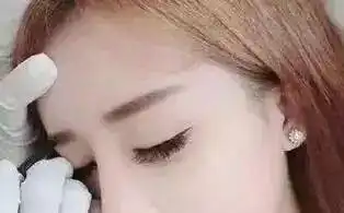 做眉毛想价格低又要求特别高的你还是自己画吧