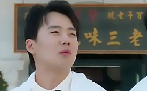 郭麒麟才是郭德纲最好的作品,招人喜欢活得通透,他不只是个星二代