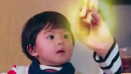 网红小胖妞表情包泽尔