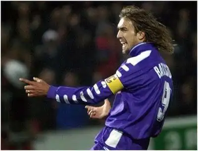 10年8大轰动退役巴蒂大罗悲情三大巨星同告别