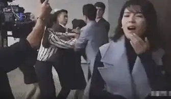 刘涛被掌掴直喊疼,表情尴尬,粉丝看怒了