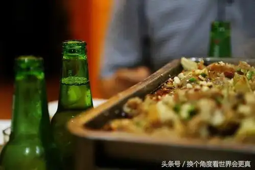 吃宵夜喝啤酒图片实拍
