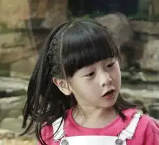 森蝶幼时萌照曝光小脸粉嫩打哈欠被赞萌翻