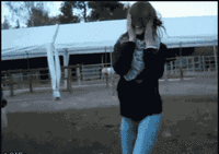 别高兴太早,危险无时不在