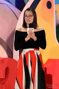 傅园慧中国冠军范狂撒表情包拒当谐星