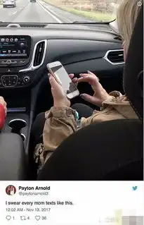 搞笑gif妹子,你俩穿成这样是想向人说明什么吗